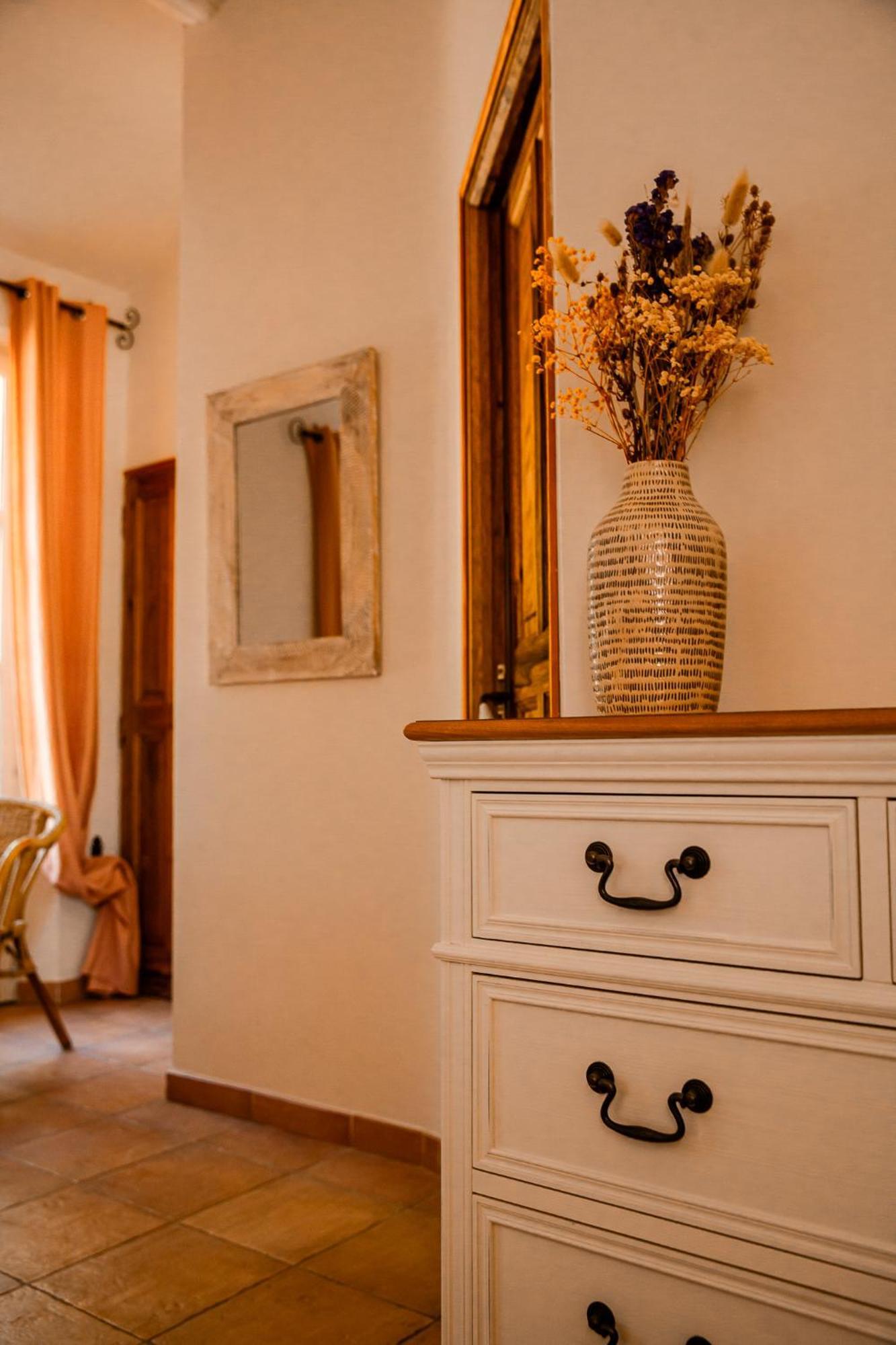 Hotel Mas De Lure Salon-de-Provence Exteriér fotografie